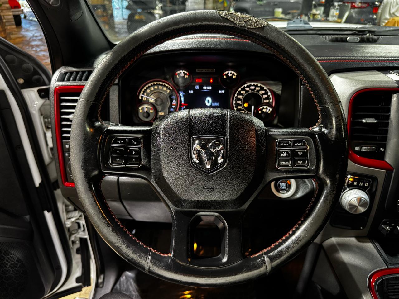 RAM 1500 2WD Crew Cab 140.5" Rebel 2016
