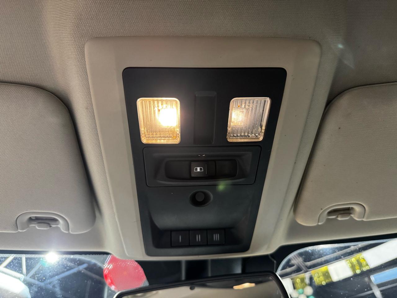 RAM 1500 4WD Crew Cab 140.5" Sport 2016