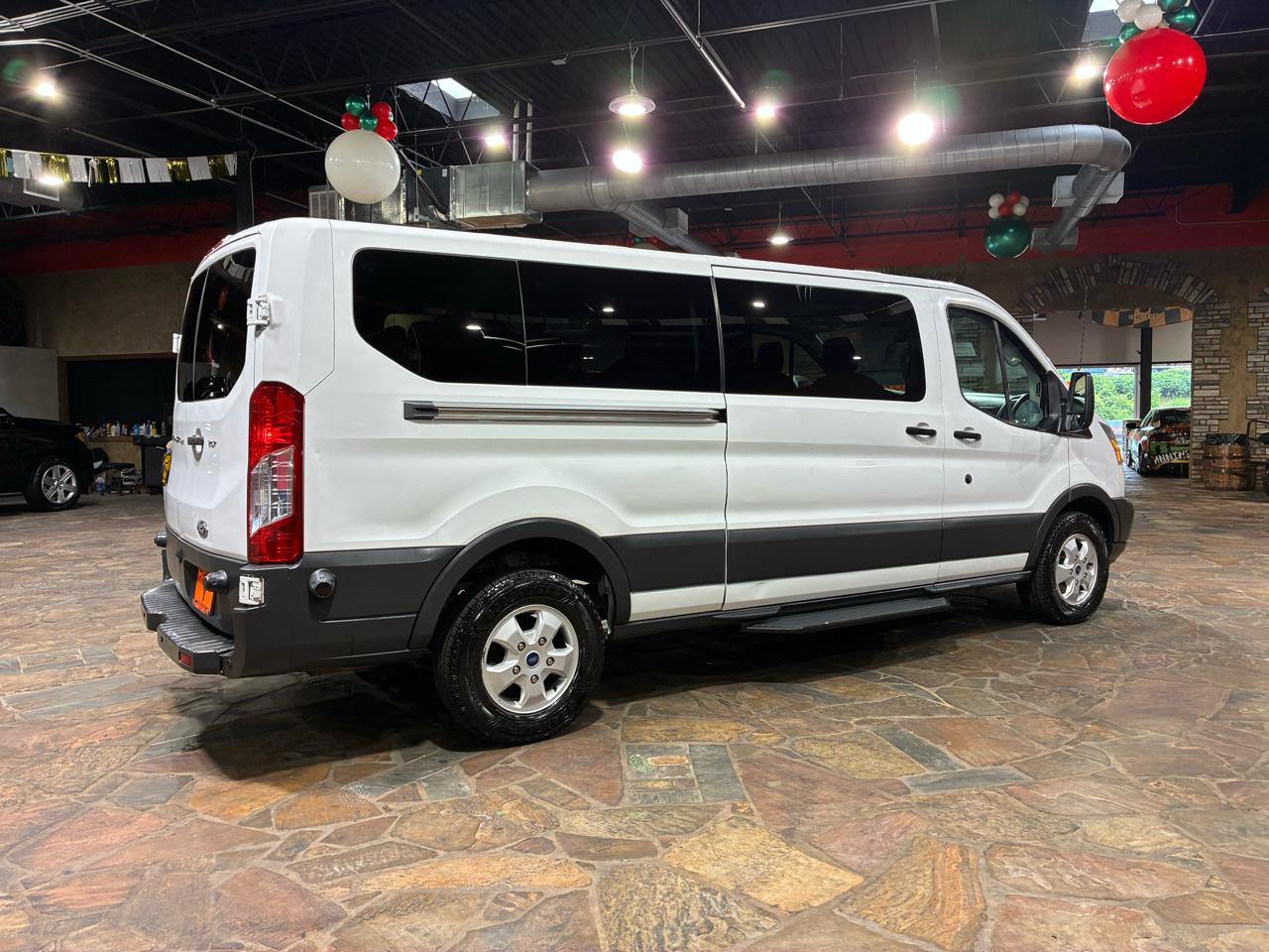 Ford Transit Passenger Wagon T-350 148" Low Roof XLT Sliding RH Dr 2018