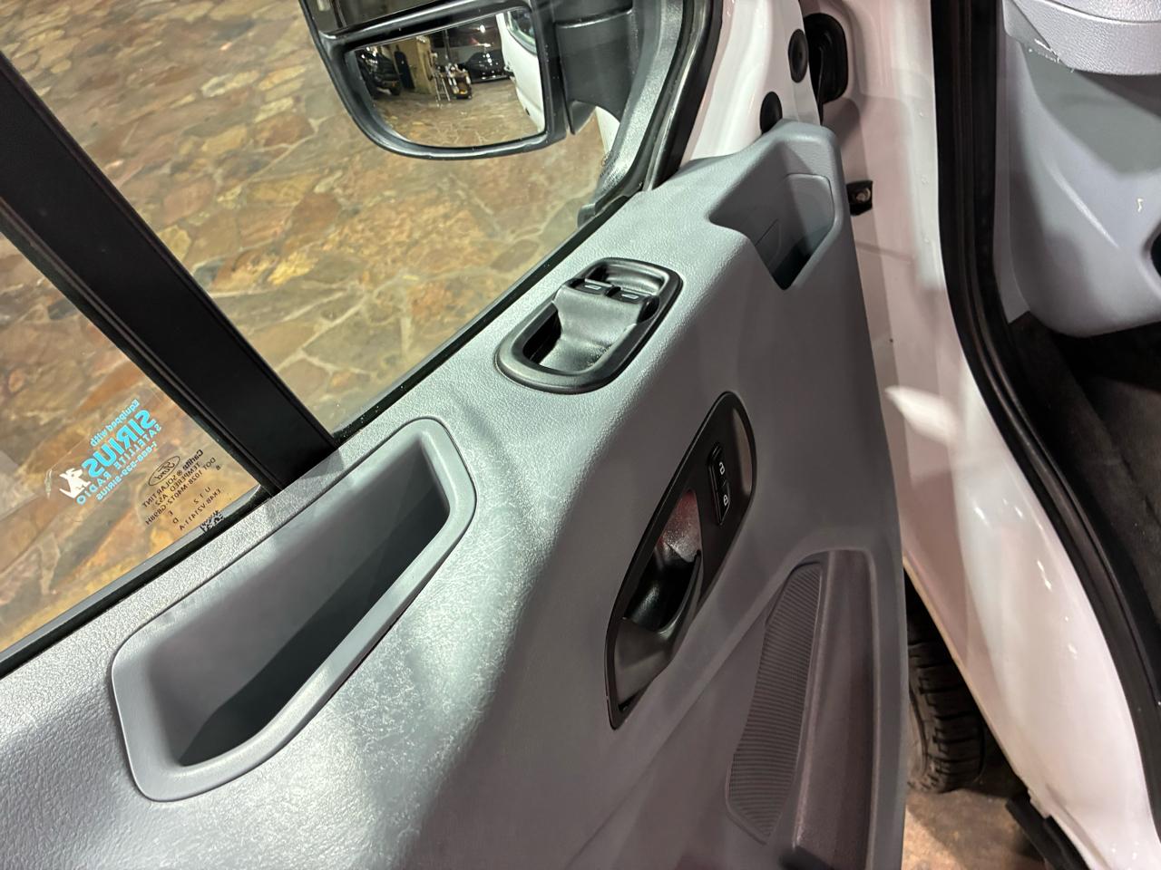 Ford Transit Passenger Wagon T-350 148" Low Roof XLT Sliding RH Dr 2018