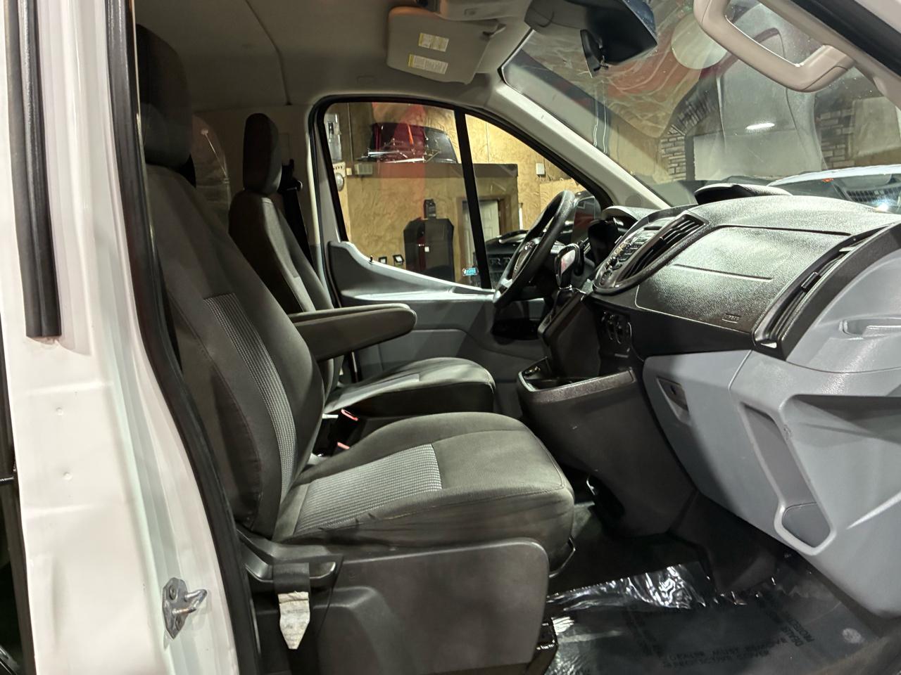 Ford Transit Passenger Wagon T-350 148" Low Roof XLT Sliding RH Dr 2018