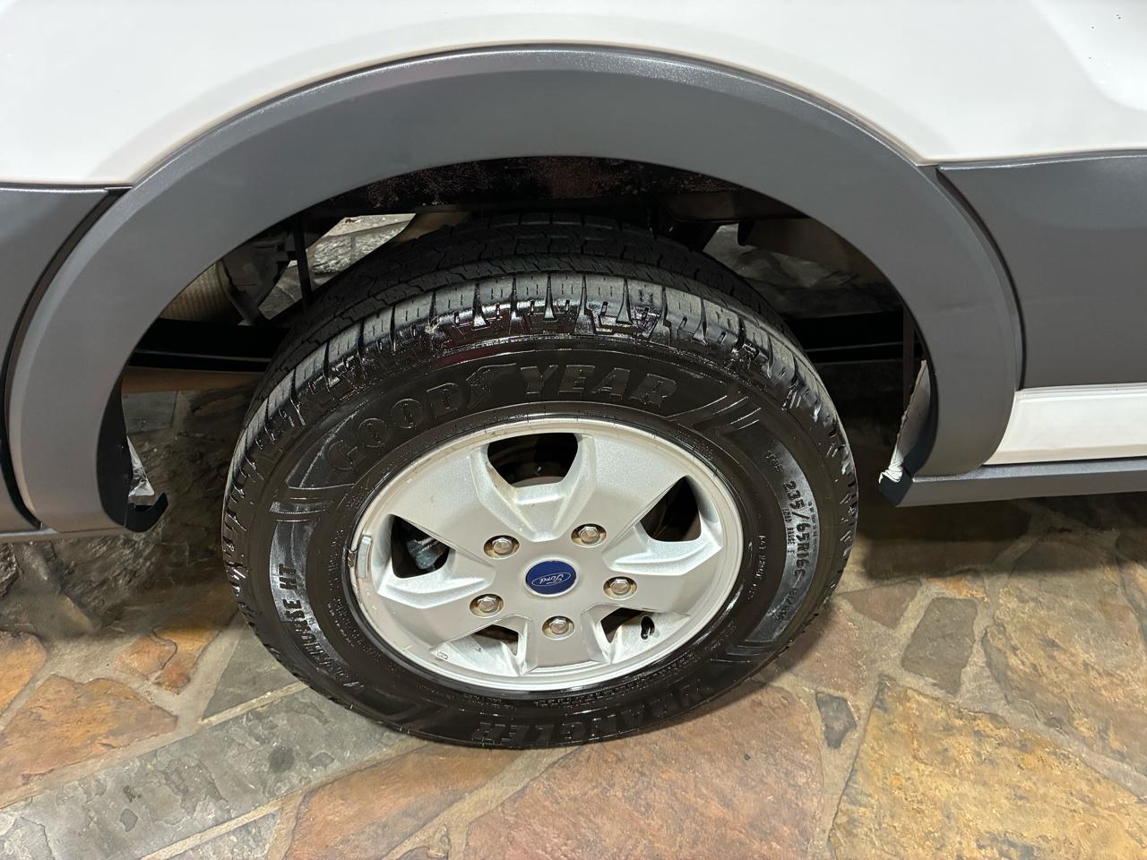 Ford Transit Passenger Wagon T-350 148" Low Roof XLT Sliding RH Dr 2018