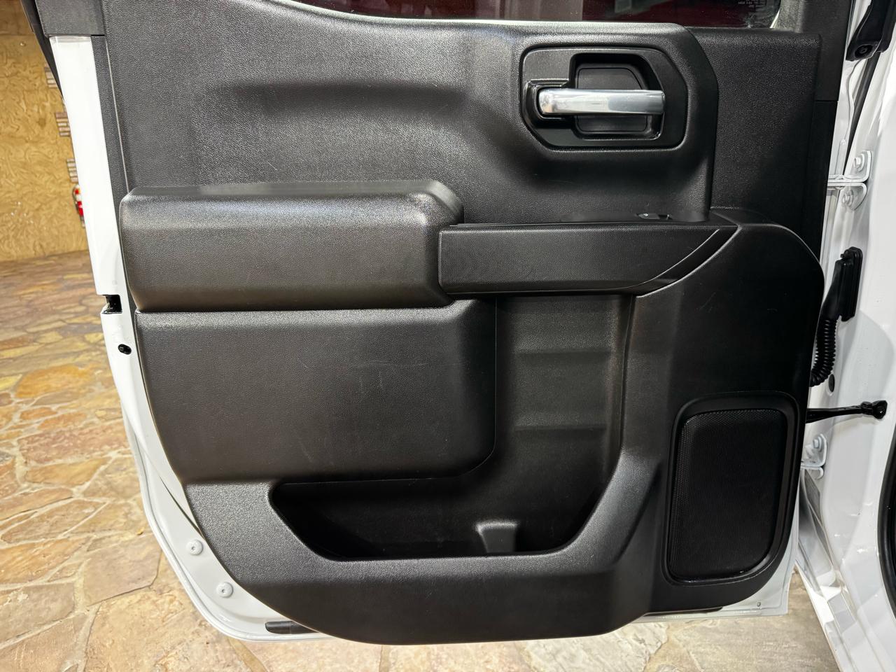 GMC Sierra 1500 4WD Crew Cab 147" Pro 2023