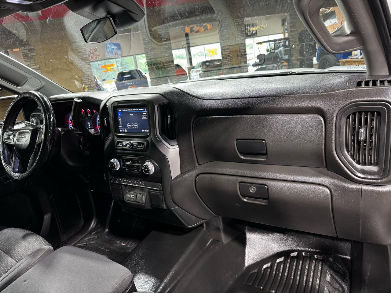 GMC Sierra 1500 4WD Crew Cab 147" Pro 2023