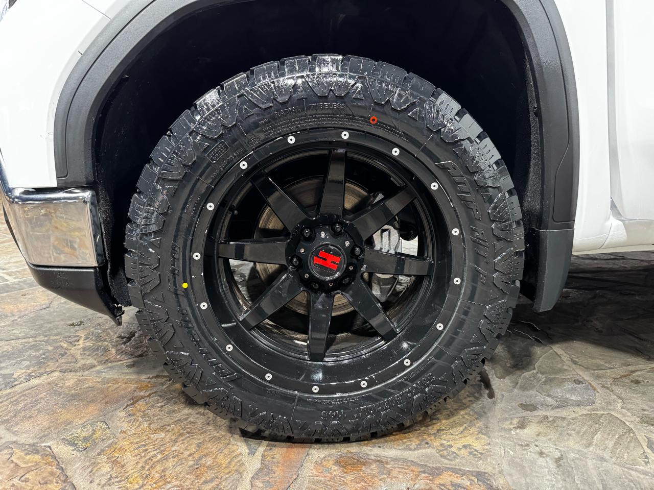 GMC Sierra 1500 4WD Crew Cab 147" Pro 2023