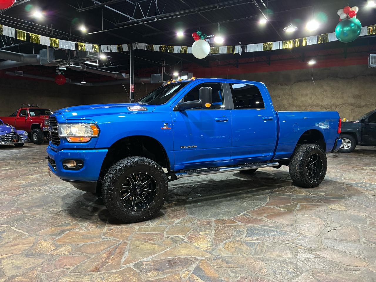 RAM 2500 Big Horn 4x4 Crew Cab 6'4" Box 2020