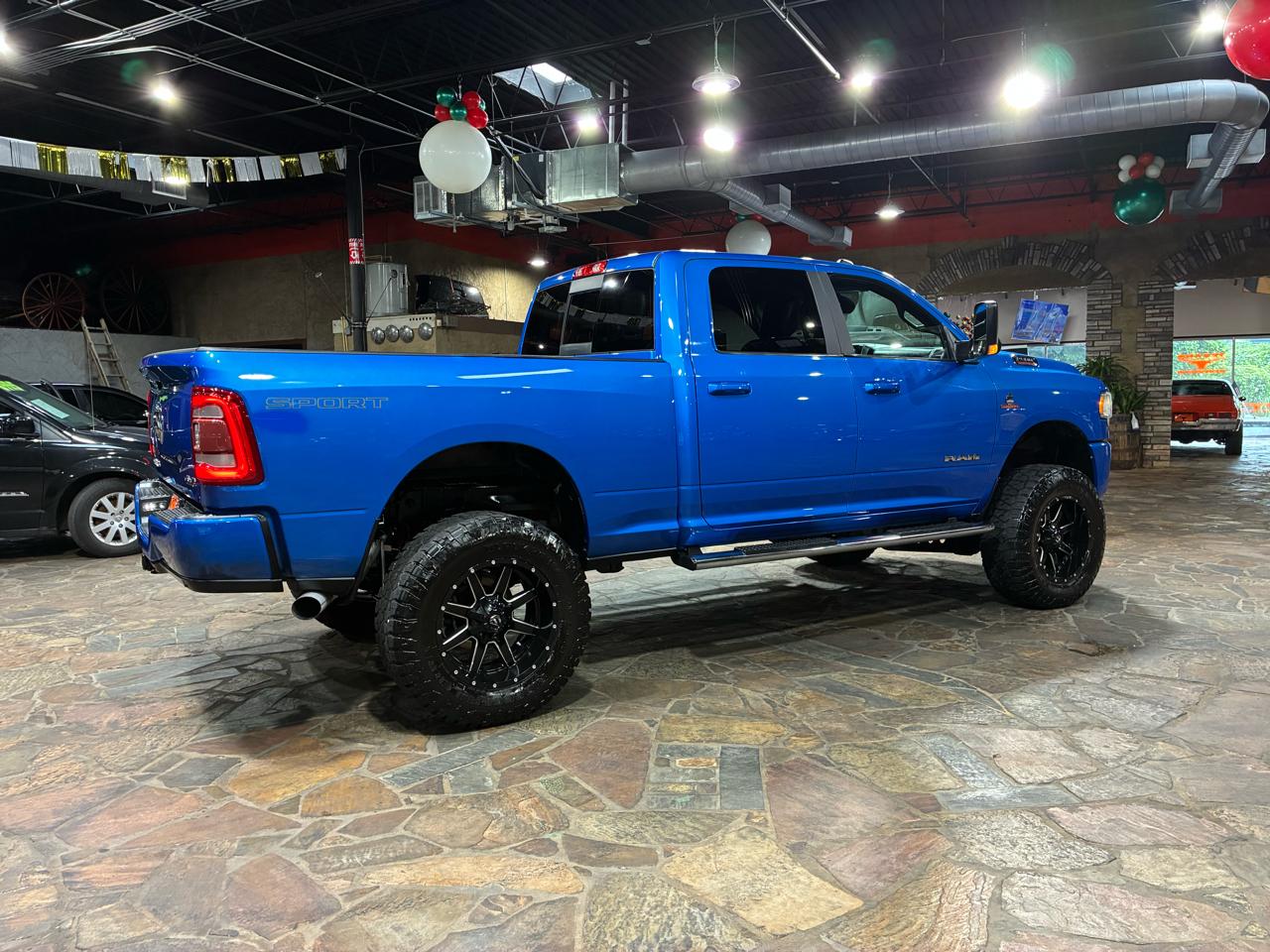 RAM 2500 Big Horn 4x4 Crew Cab 6'4" Box 2020