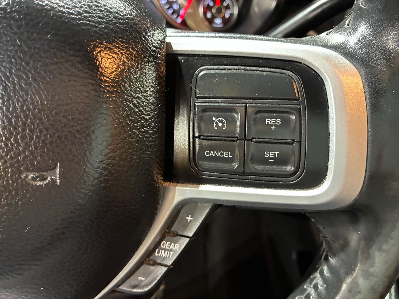 RAM 2500 Big Horn 4x4 Crew Cab 6'4" Box 2020