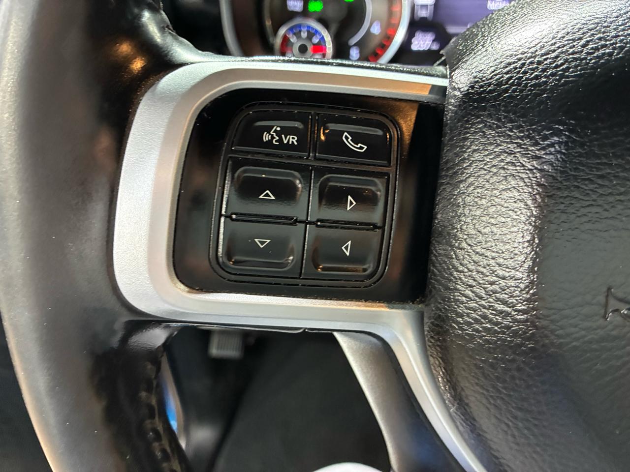 RAM 2500 Big Horn 4x4 Crew Cab 6'4" Box 2020