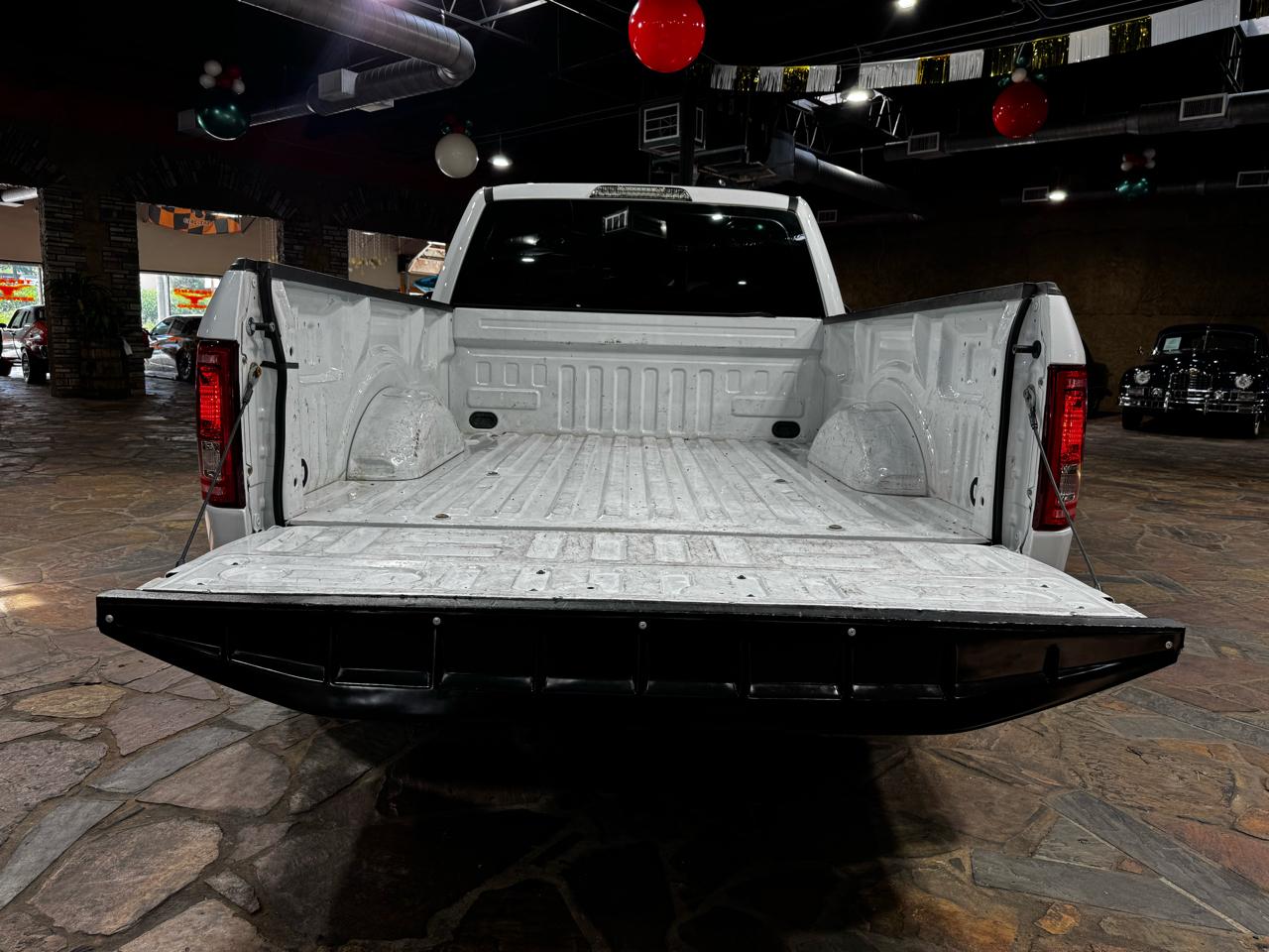 Ford F-150 2WD Reg Cab 141" XLT 2016