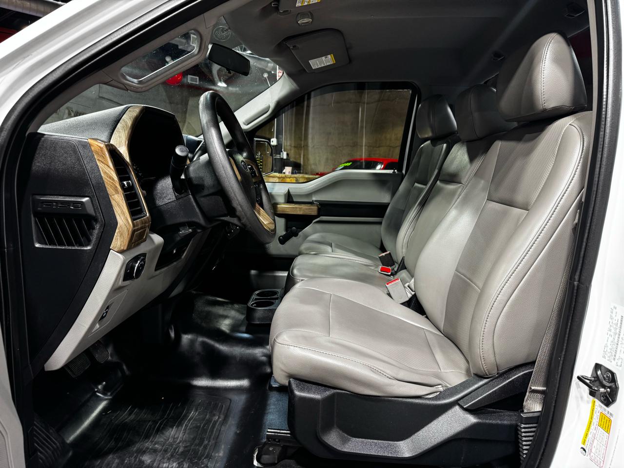 Ford F-150 2WD Reg Cab 141" XLT 2016