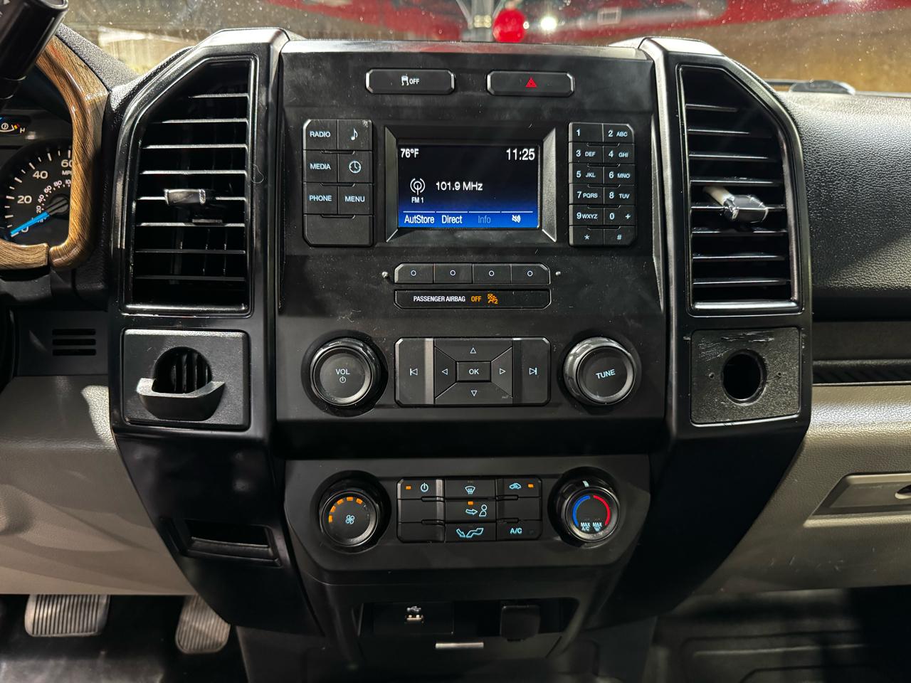 Ford F-150 2WD Reg Cab 141" XLT 2016