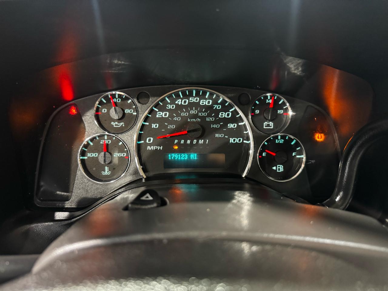 GMC Savana Cargo Van RWD 2500 135" 2017