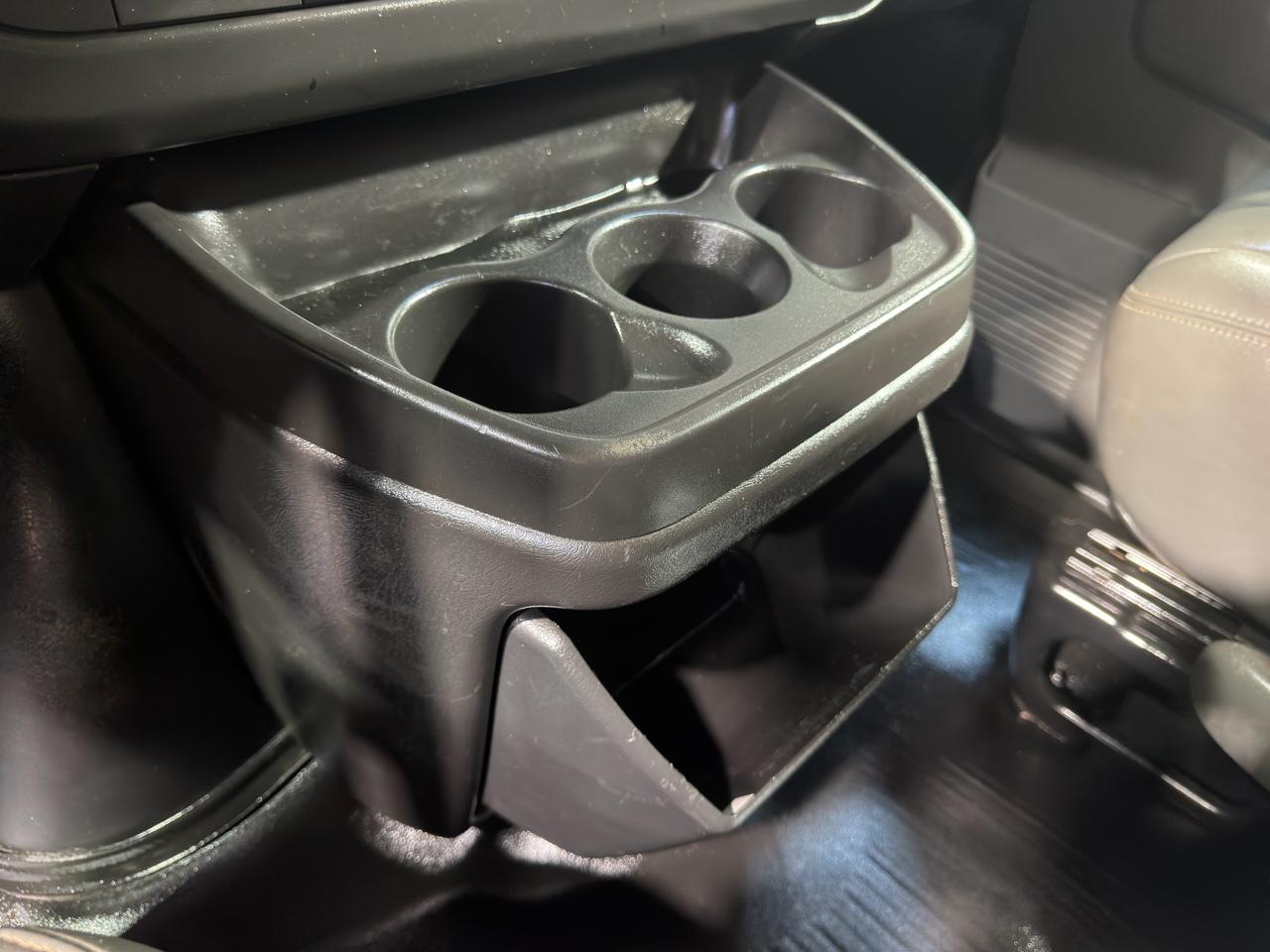 GMC Savana Cargo Van RWD 2500 135" 2017