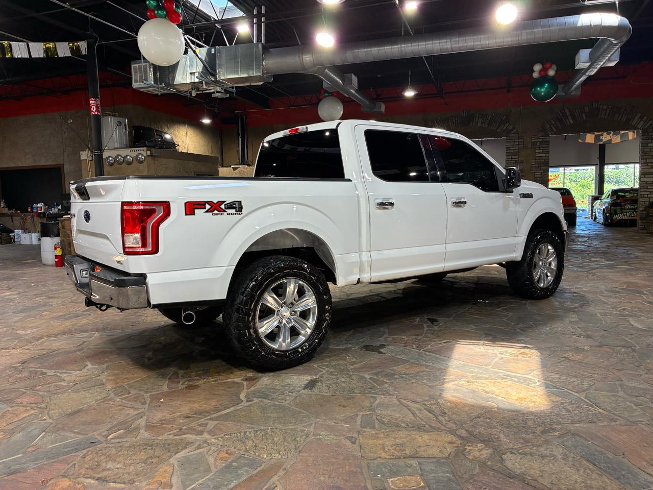 Ford F-150 4WD SuperCab 133" XLT 2015