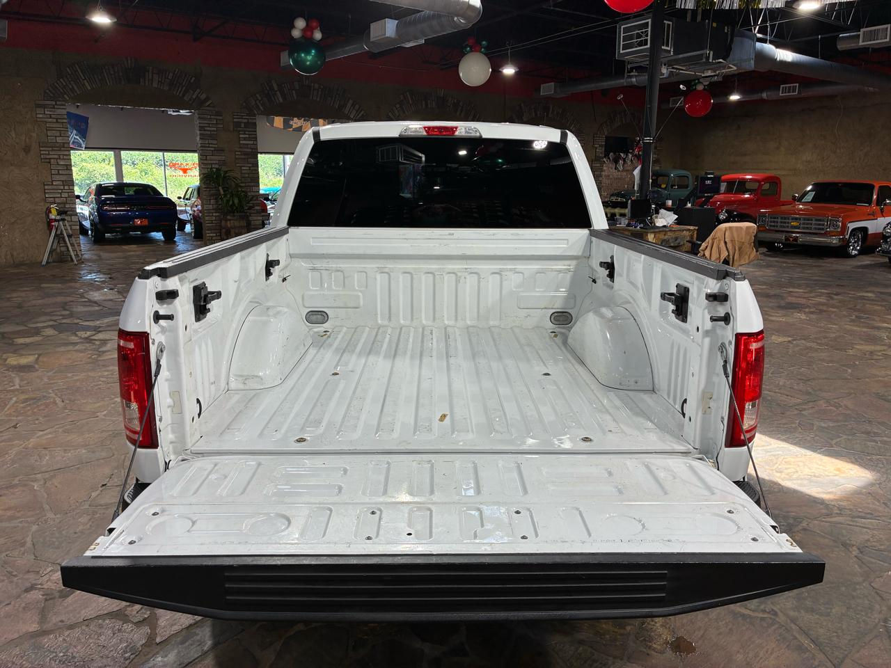 Ford F-150 4WD SuperCab 133" XLT 2015