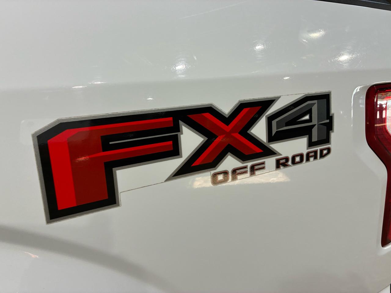 Ford F-150 4WD SuperCab 133" XLT 2015