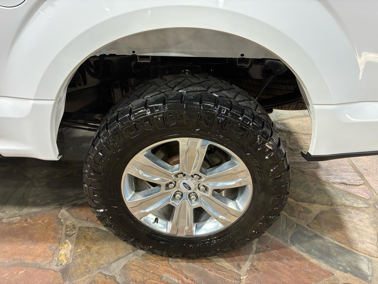 Ford F-150 4WD SuperCab 133" XLT 2015