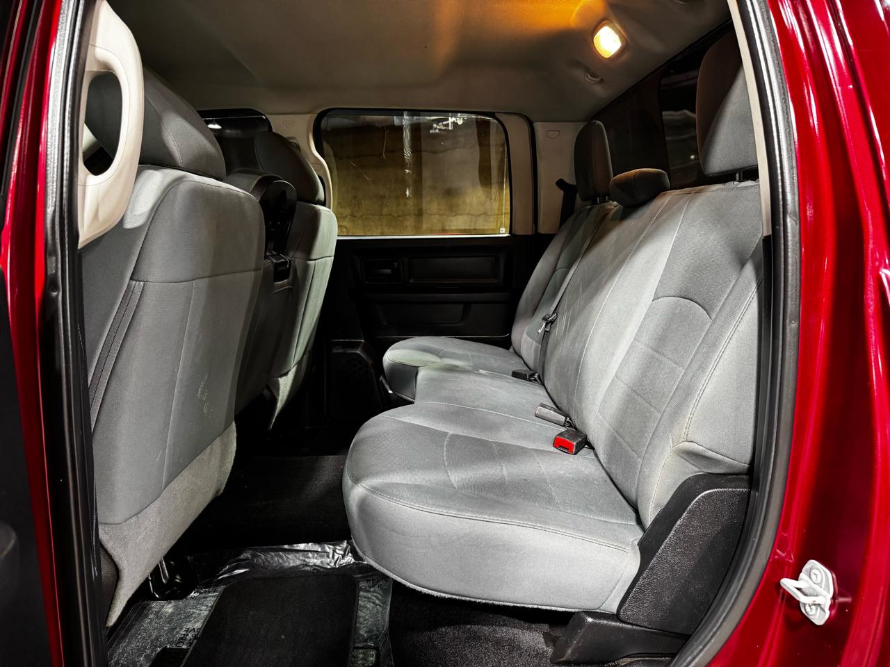 RAM 1500 Express 4x4 Crew Cab 5'7" Box 2017