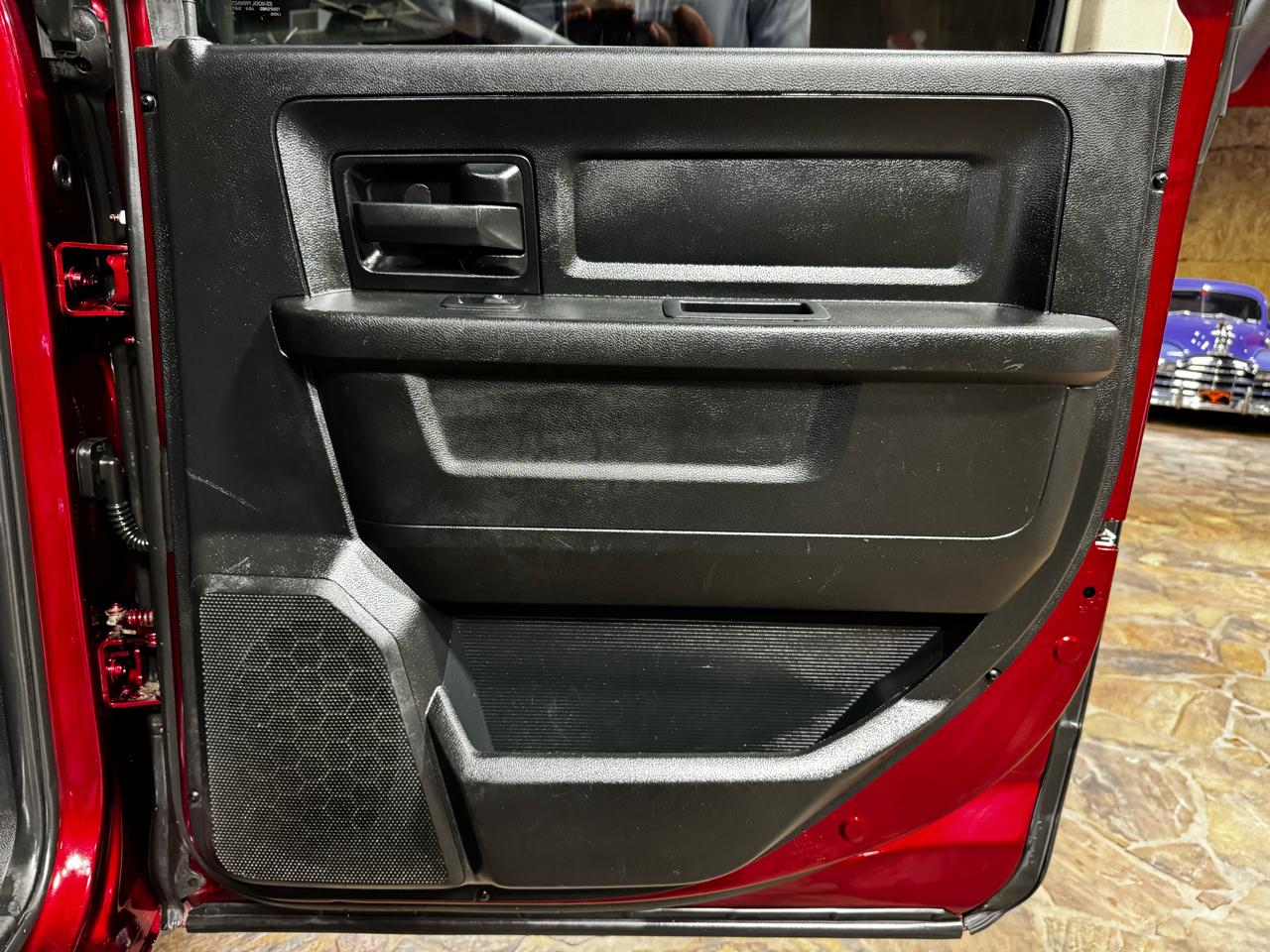 RAM 1500 Express 4x4 Crew Cab 5'7" Box 2017