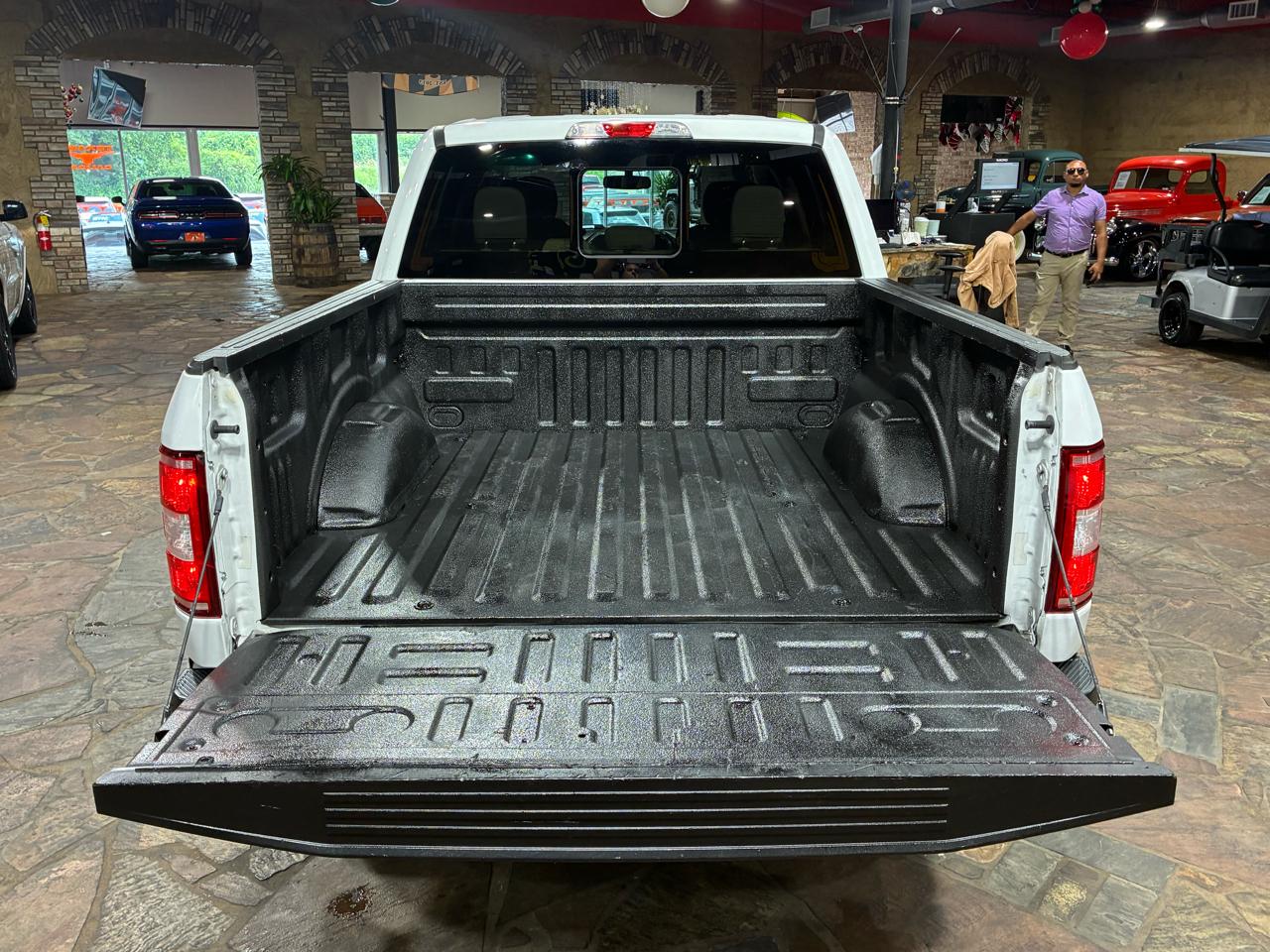 Ford F-150 2WD Supercab 133" XLT 2019