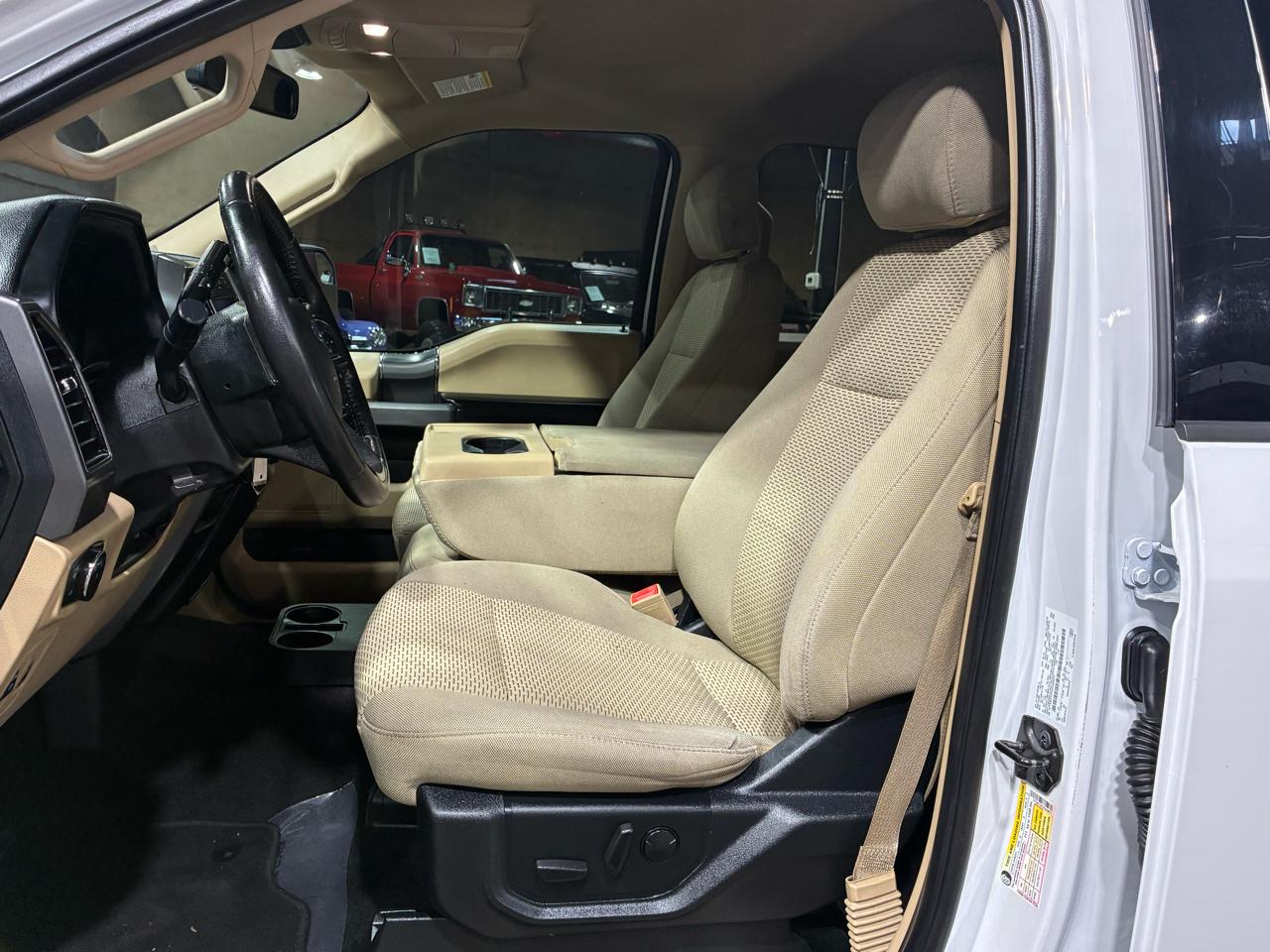 Ford F-150 2WD Supercab 133" XLT 2019