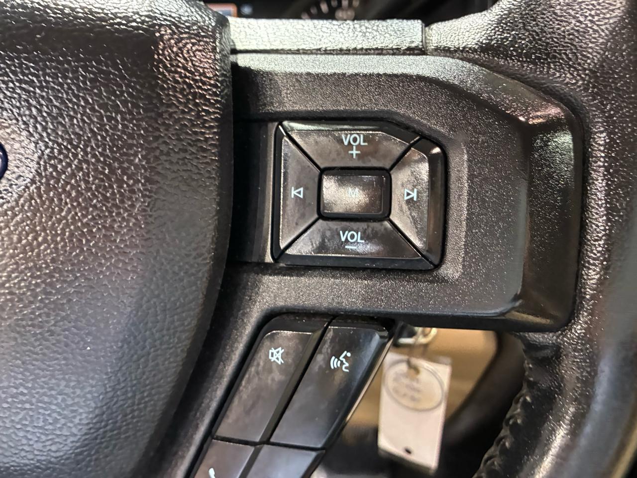 Ford F-150 2WD Supercab 133" XLT 2019