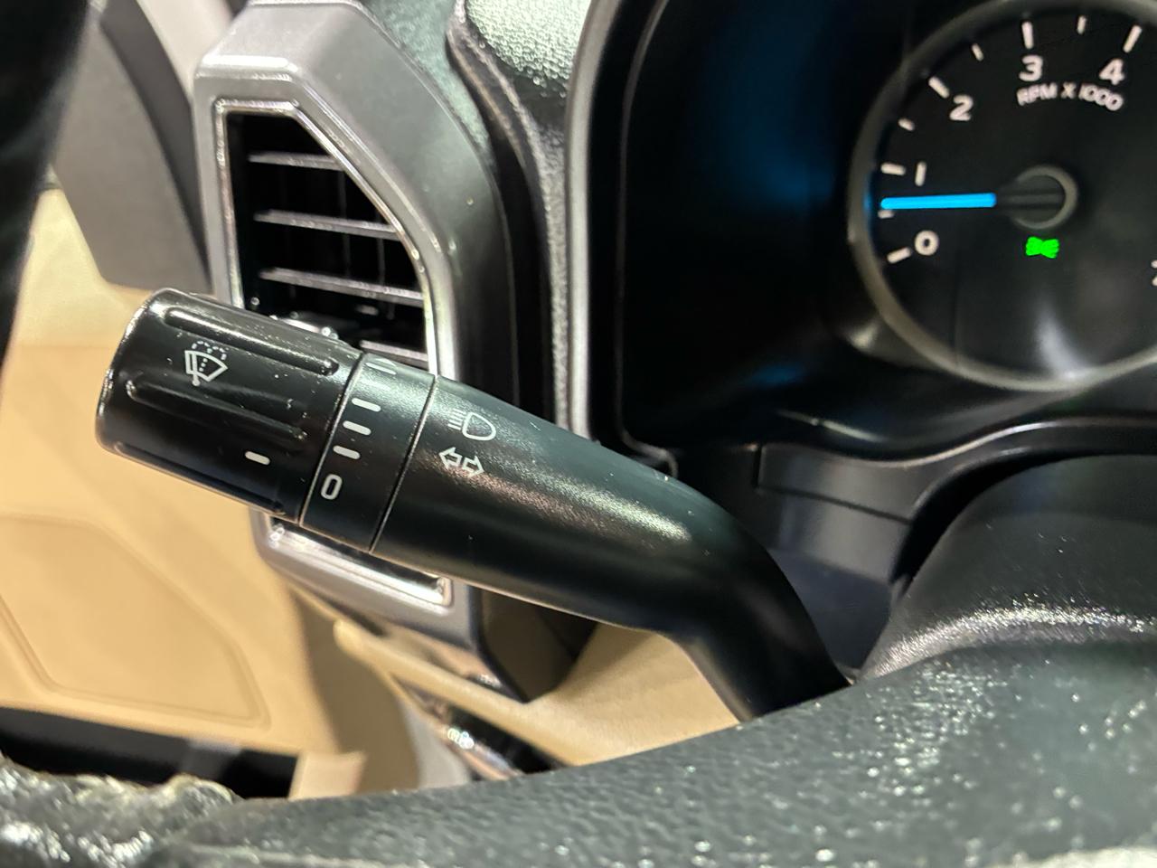 Ford F-150 2WD Supercab 133" XLT 2019