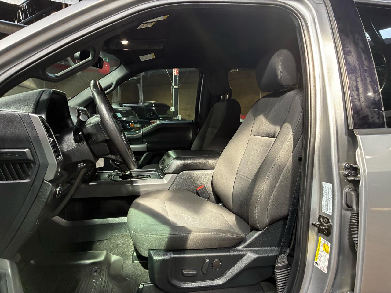 Ford F-150 XLT SuperCrew 4WD 2020