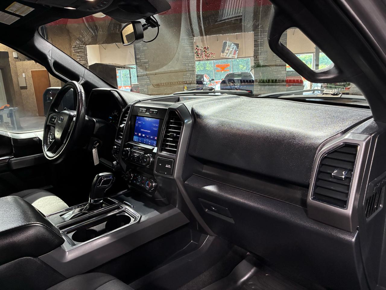 Ford F-150 XLT SuperCrew 4WD 2020