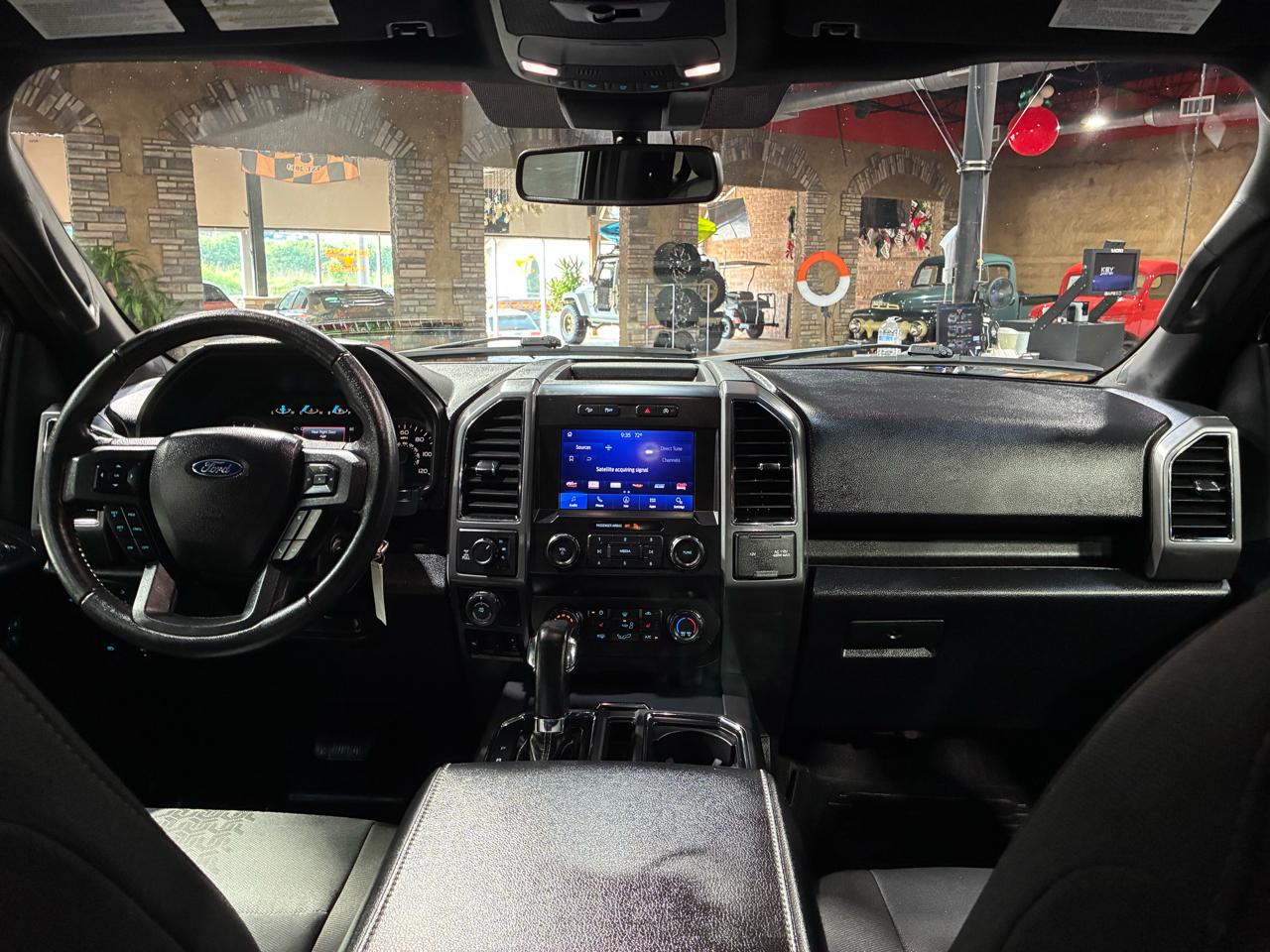 Ford F-150 XLT SuperCrew 4WD 2020