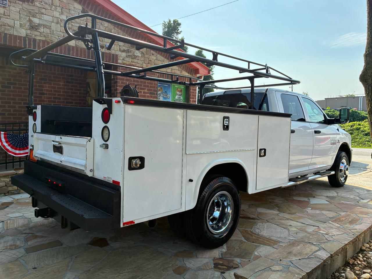 RAM 3500 Chassis Cab Tradesman 2WD Crew Cab 60" CA 172.4" WB 2018