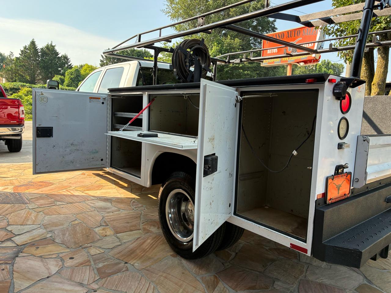 RAM 3500 Chassis Cab Tradesman 2WD Crew Cab 60" CA 172.4" WB 2018