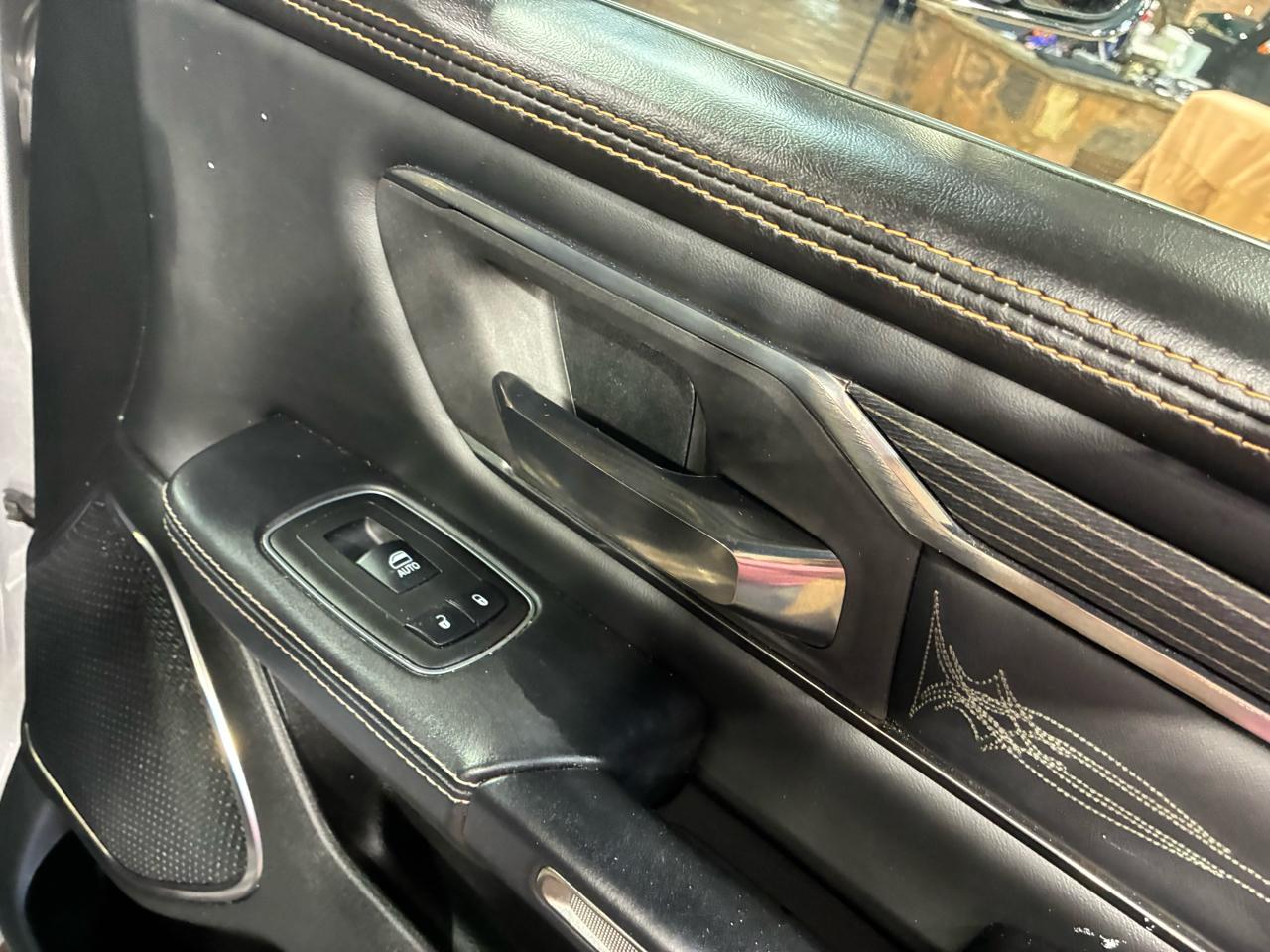 RAM 1500 Limited 4x4 Crew Cab 5'7" Box 2019