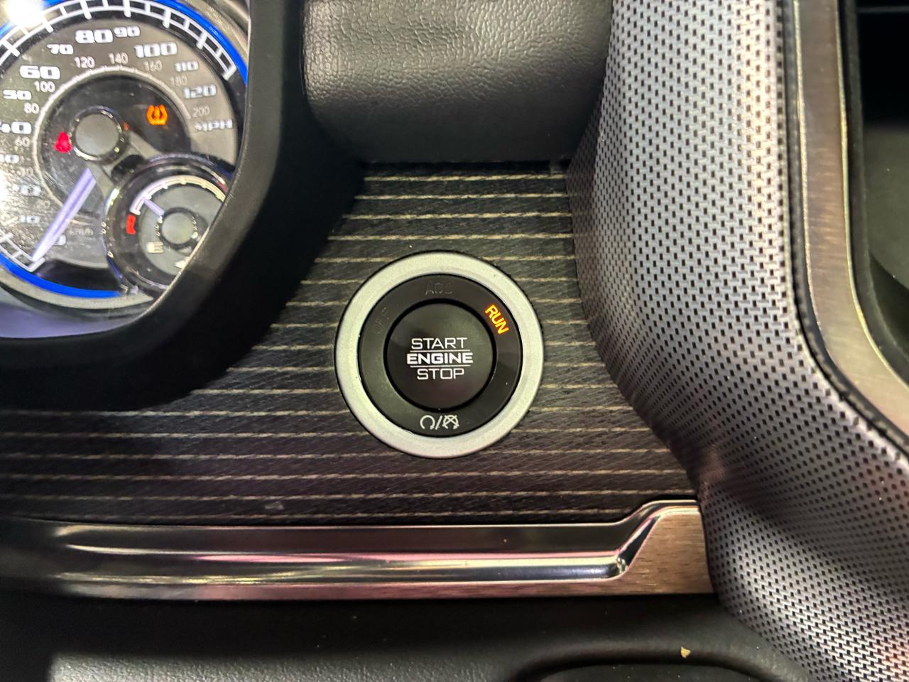 RAM 1500 Limited 4x4 Crew Cab 5'7" Box 2019