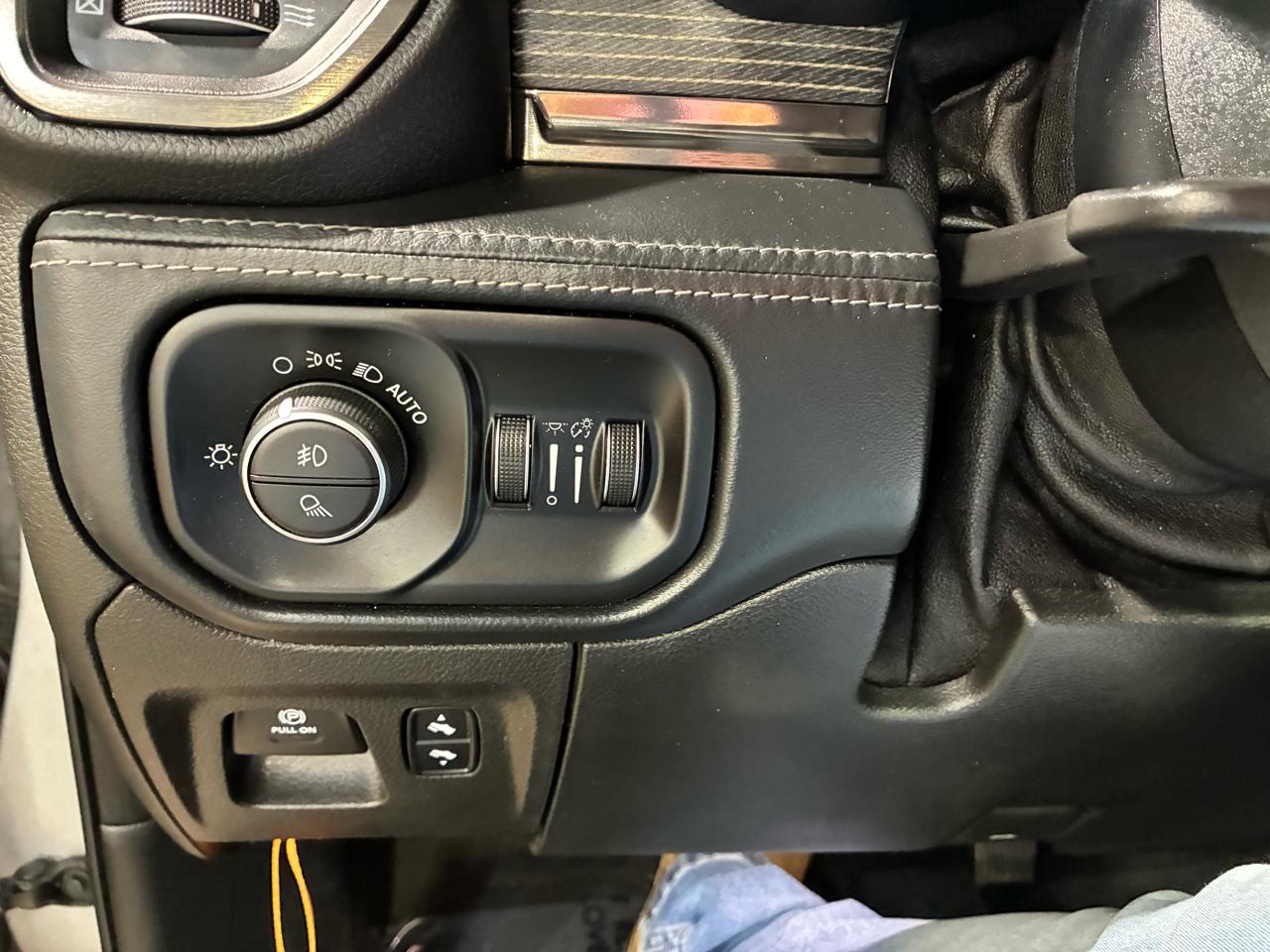 RAM 1500 Limited 4x4 Crew Cab 5'7" Box 2019
