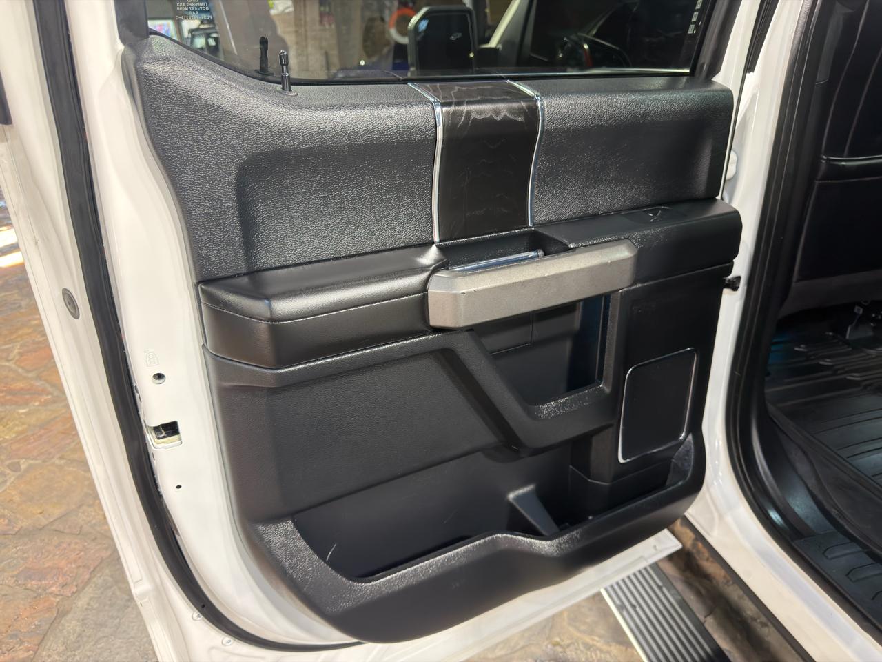 Ford F-150 Platinum 4WD SuperCrew 5.5' Box 2018