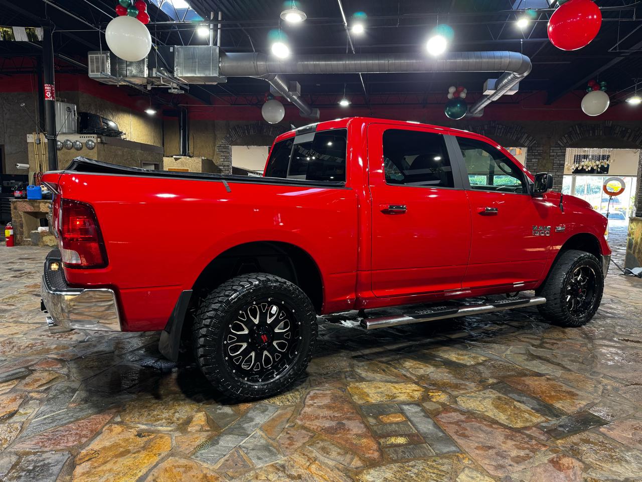 RAM 1500 4WD Crew Cab 140.5" Big Horn 2013