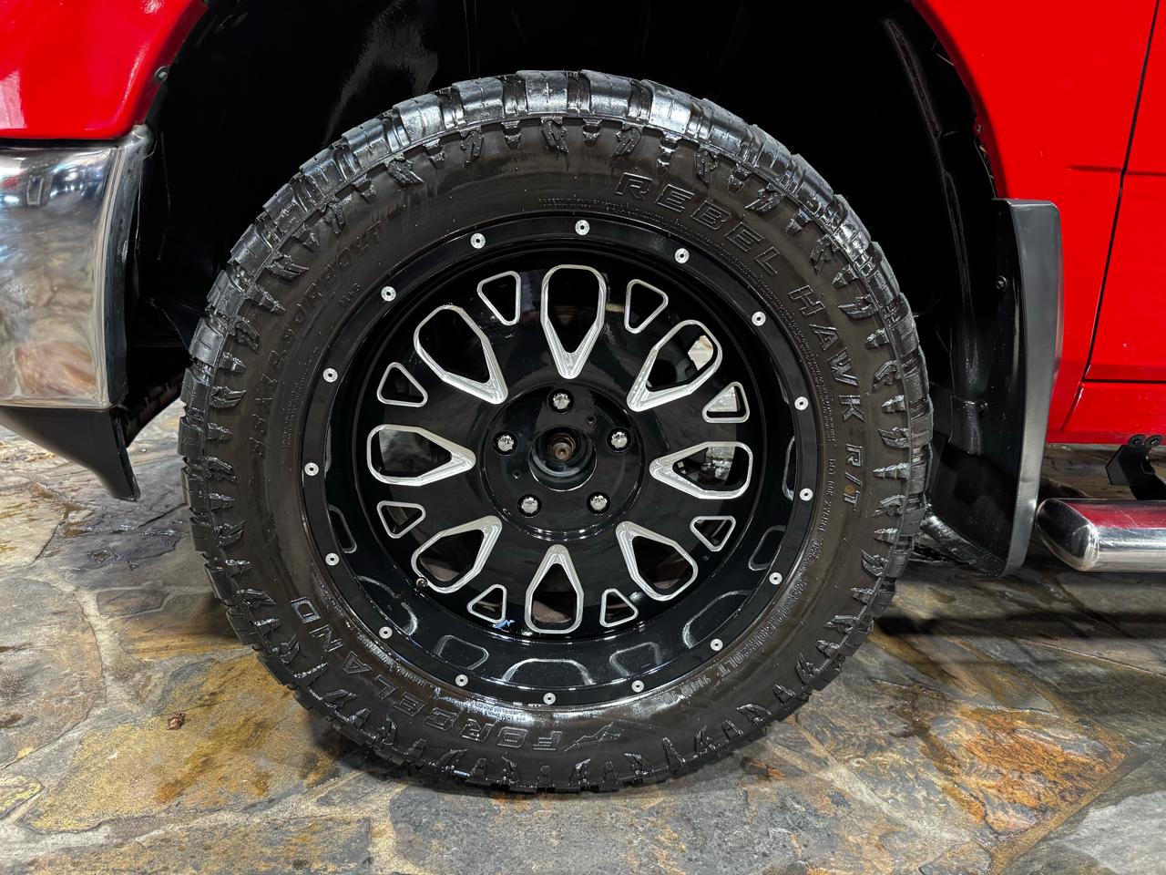 RAM 1500 4WD Crew Cab 140.5" Big Horn 2013