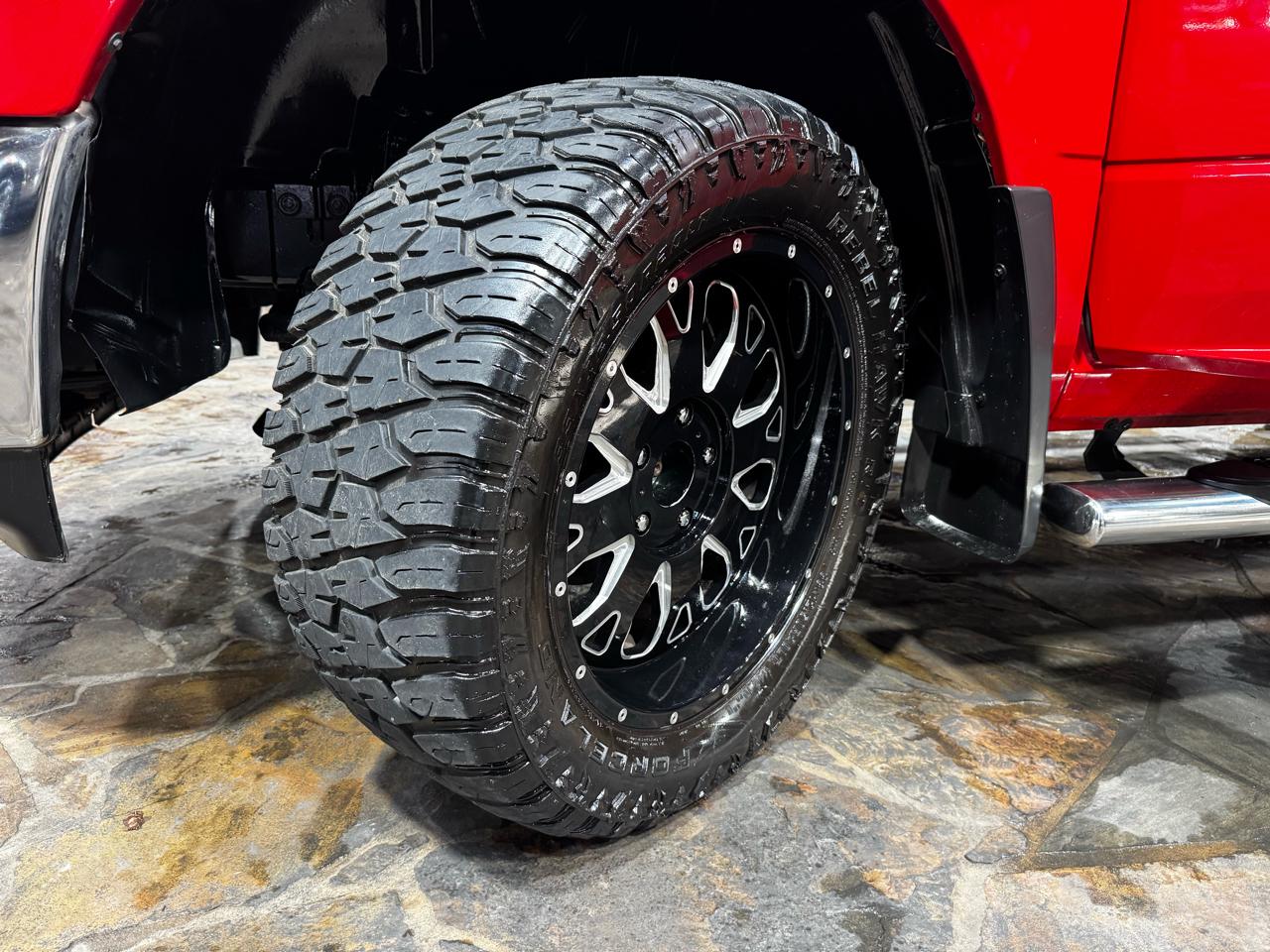RAM 1500 4WD Crew Cab 140.5" Big Horn 2013