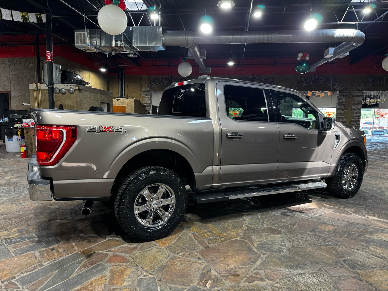 Ford F-150 XLT 4WD SuperCrew 5.5' Box 2021