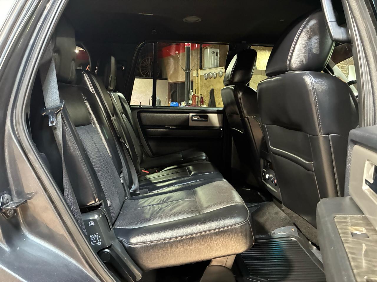 Ford Expedition 4WD 4dr Limited 2015