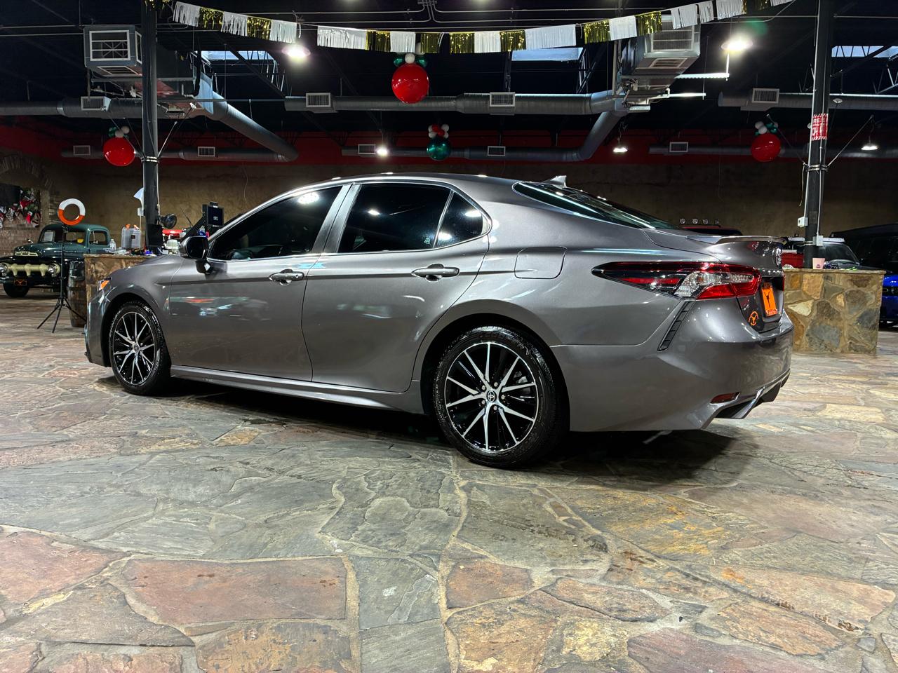 Toyota Camry SE Auto (Natl) 2022