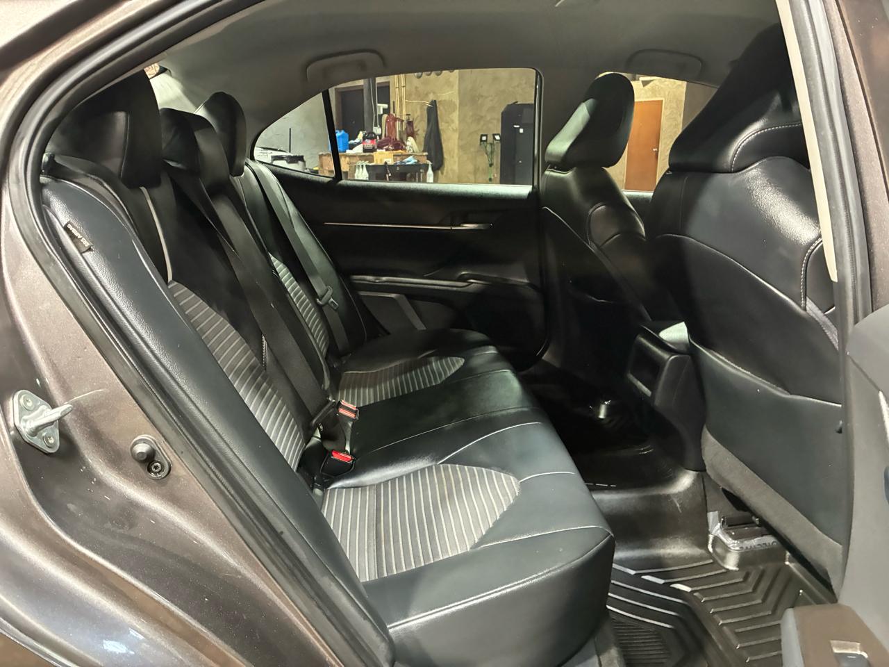 Toyota Camry SE Auto (Natl) 2022