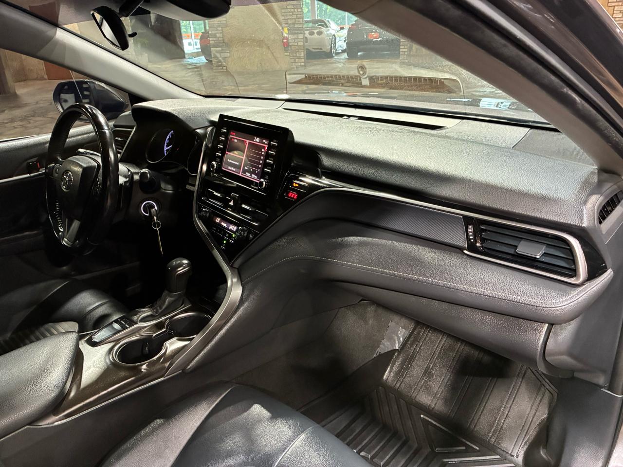 Toyota Camry SE Auto (Natl) 2022