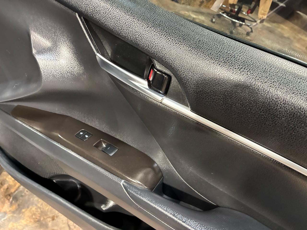 Toyota Camry SE Auto (Natl) 2022