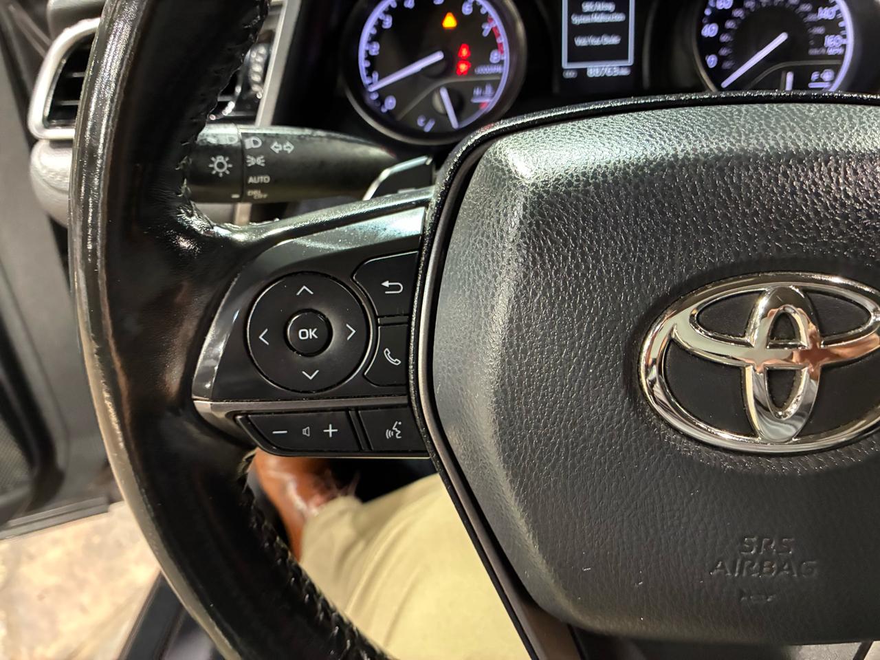 Toyota Camry SE Auto (Natl) 2022