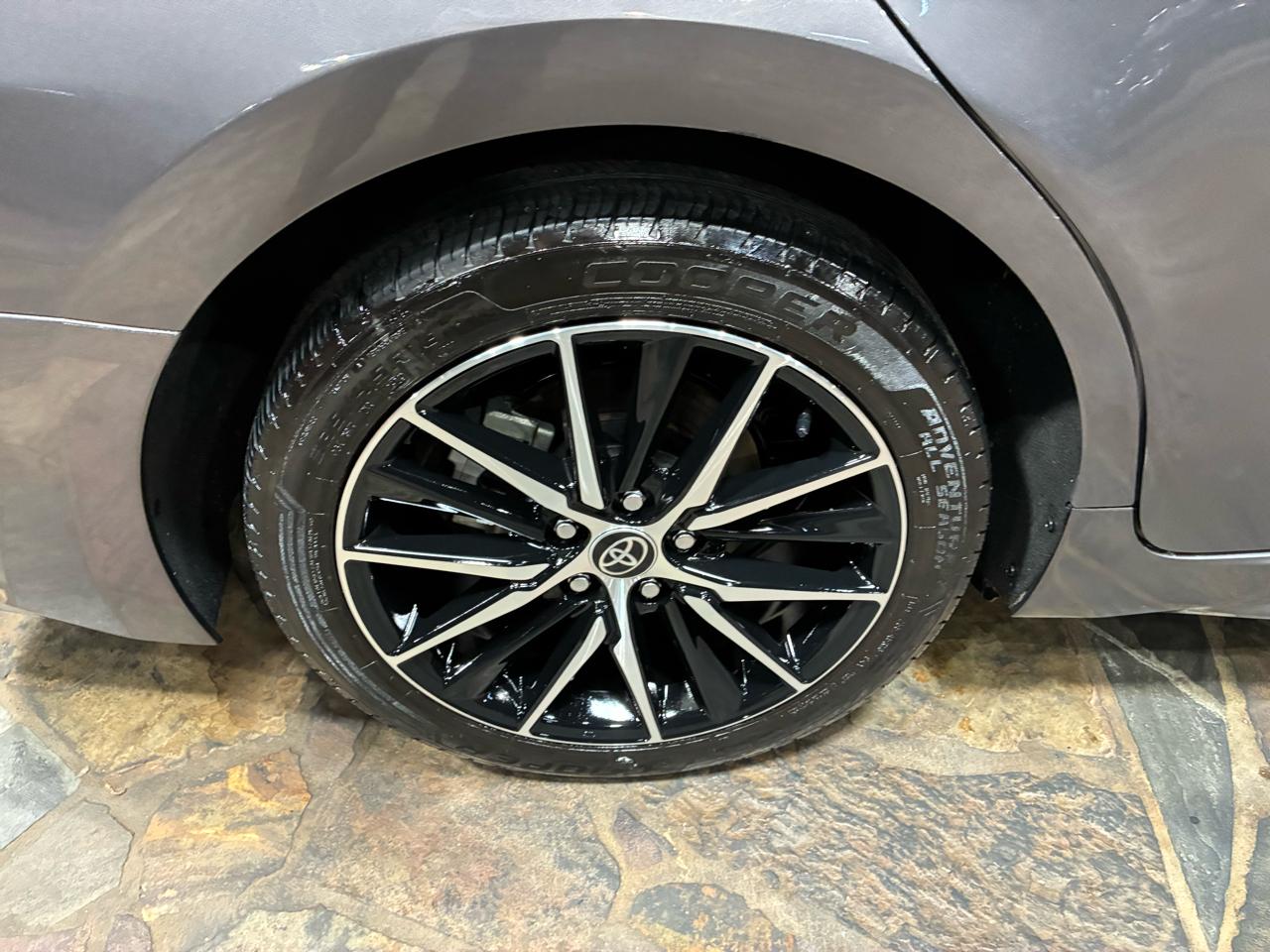 Toyota Camry SE Auto (Natl) 2022