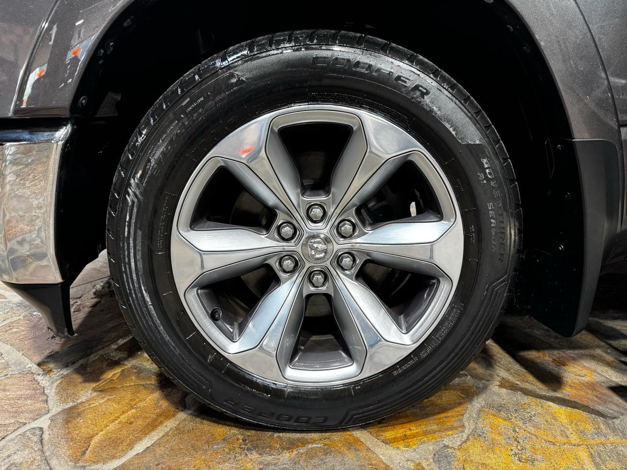 RAM 1500 Limited 4x4 Crew Cab 5'7" Box 2019
