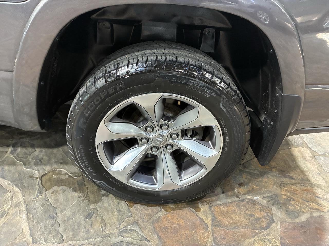 RAM 1500 Limited 4x4 Crew Cab 5'7" Box 2019